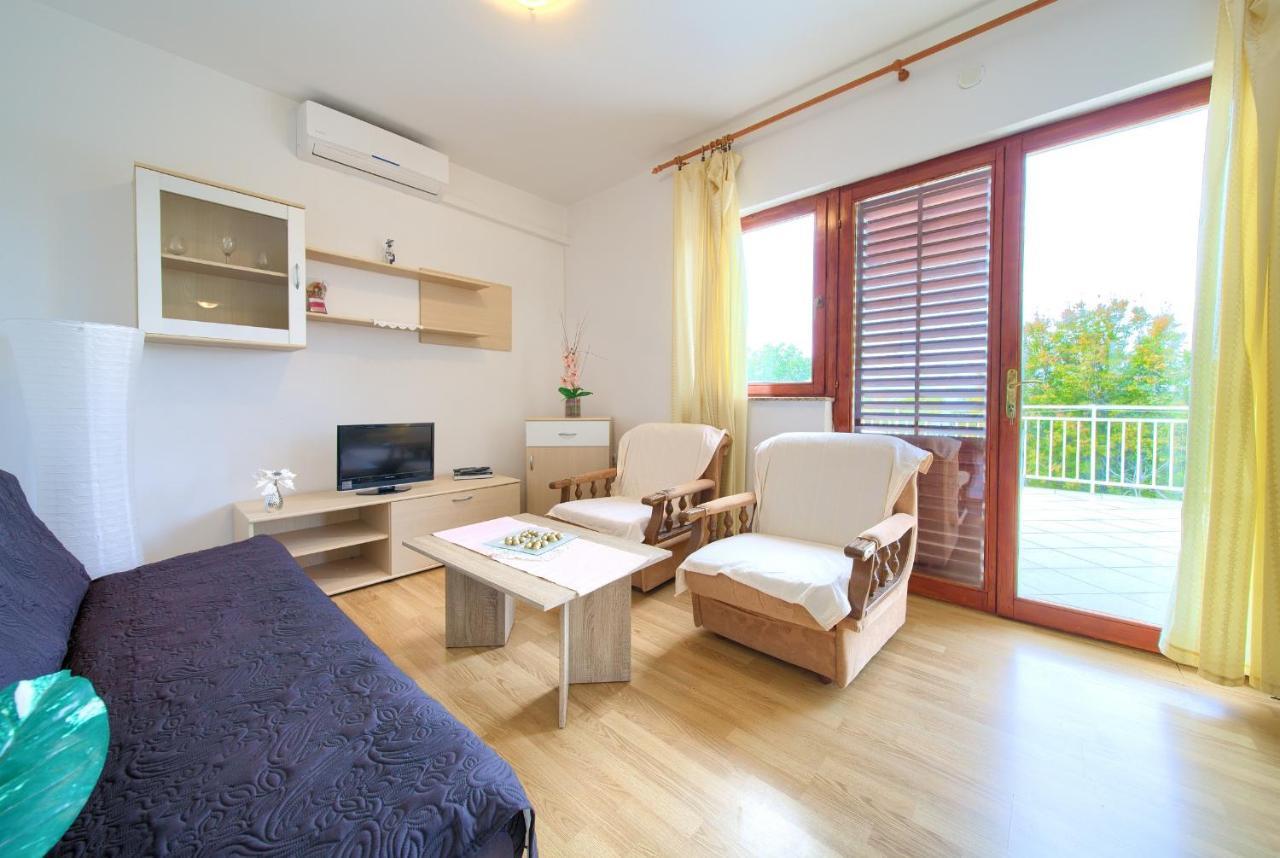 Rasopasno Apartment With Terrace And Private Parking Exterior foto